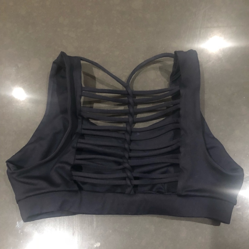 9two5fit Black sneak peek bra